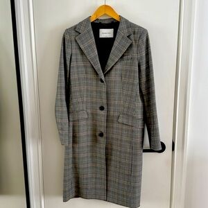 Babaton Aritzia stunning single breasted coat
Barely worn (maybe three times)
